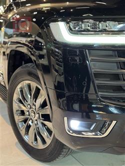 تۆیۆتا لاند کروزەر